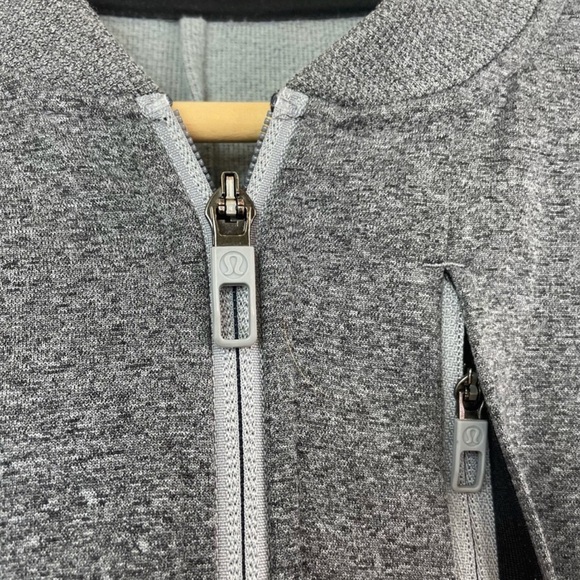 Lululemon Men’s City Sweat Bomber Thermo Heathered Light Cast Grey Jacket size L - Picture 7 of 8